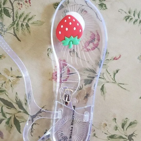 Winka Hollywood 🍓 strawberry sandals