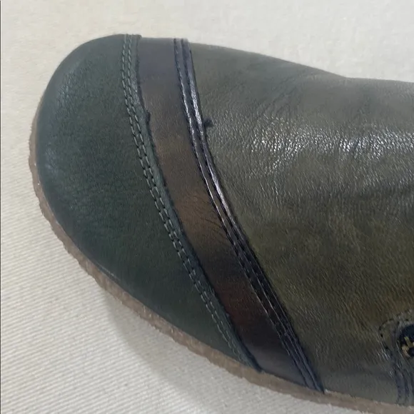 Women's Rieker Euro City Leather Casual Slip On NWOT