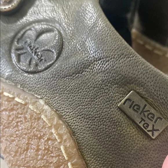 Women's Rieker Euro City Leather Casual Slip On NWOT