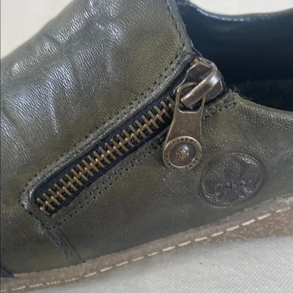 Women's Rieker Euro City Leather Casual Slip On NWOT