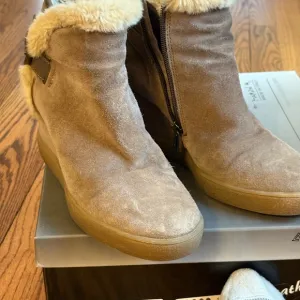 Women's Tan Suede Ankle Boots