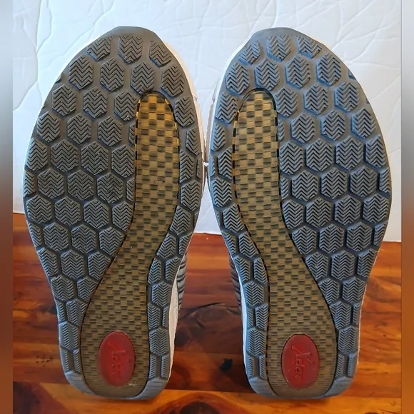 Xelero Performance Steadfast Running/Walking Shoes Womens Size 9.5W
