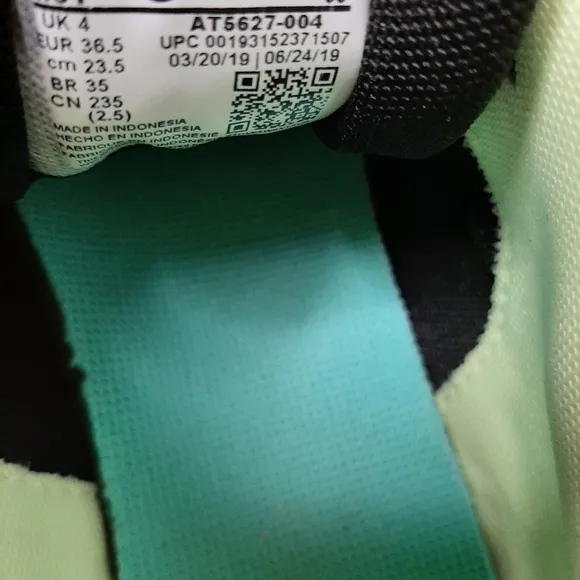 Youth Nike Air Max 200 (GS) Sz 4 1/2Y