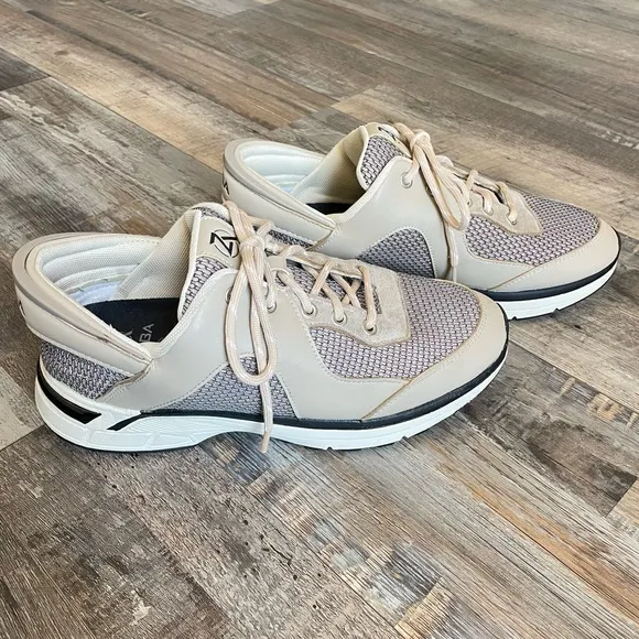 Zeba Hands-free Sneakers in Beige, Size 9.5